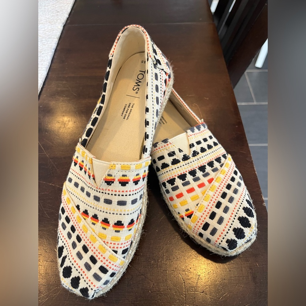 Toms Slip On Shoes